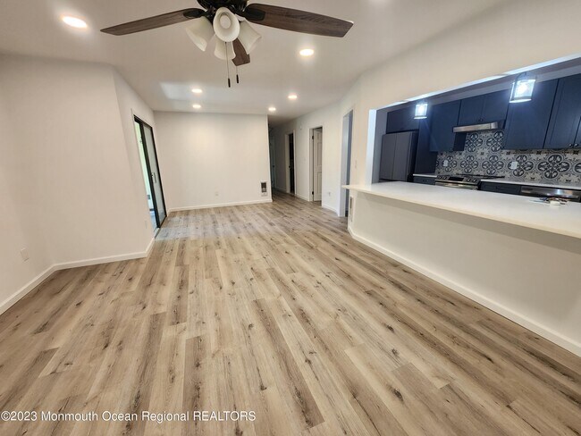 Building Photo - 34 Meadow Green Cir