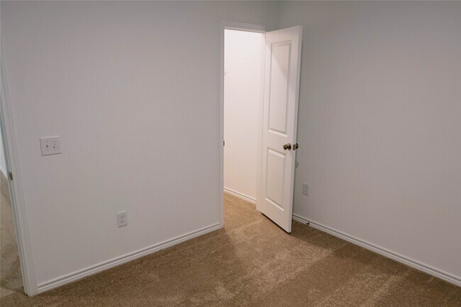 Building Photo - 15510 Olive Ter Trl