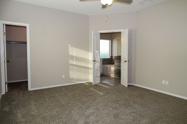 Building Photo - 1217 Golden Summer Pl