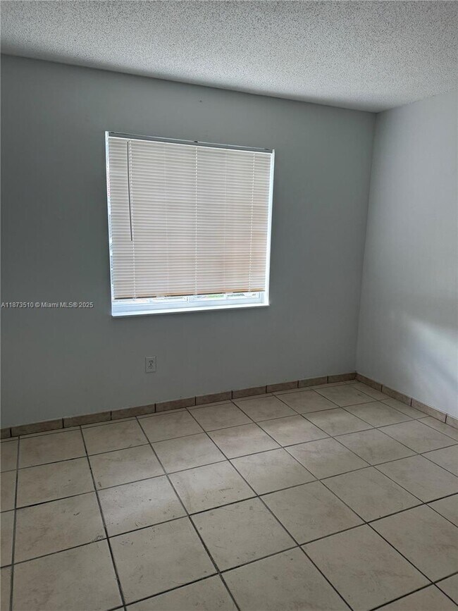 Building Photo - 15921 SW 82nd St