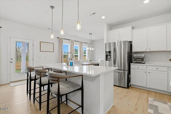 Building Photo - Earn Wealth While Leasing - Like a Homeowner - Lease to Own