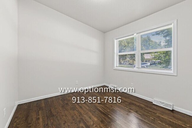 Building Photo - Cimarron Beauty- TRUE 4 bedroom, 2 bath, 1 car garage