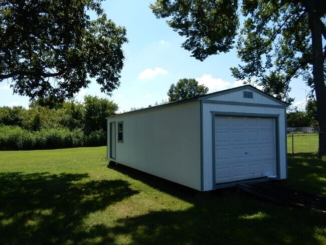 Building Photo - 502 Bloomfield Ct