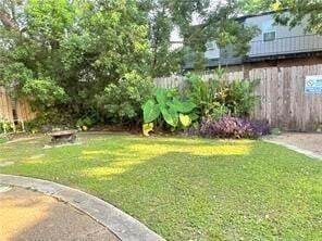 Building Photo - 213 Rosebud St