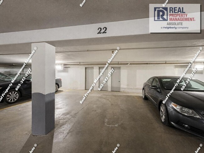 Building Photo - Spacious 2BR/2BA Condo with Garage, Balcony, Pool & Mine Falls Access