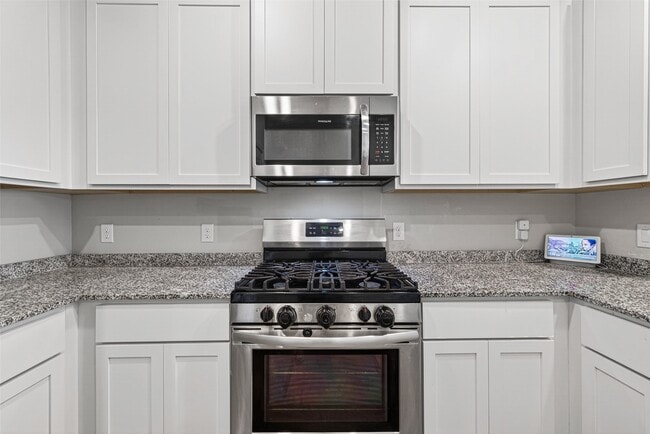 Building Photo - 8006 Barret Travis Ct