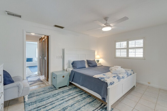 Building Photo - 6908 Antigua Pl