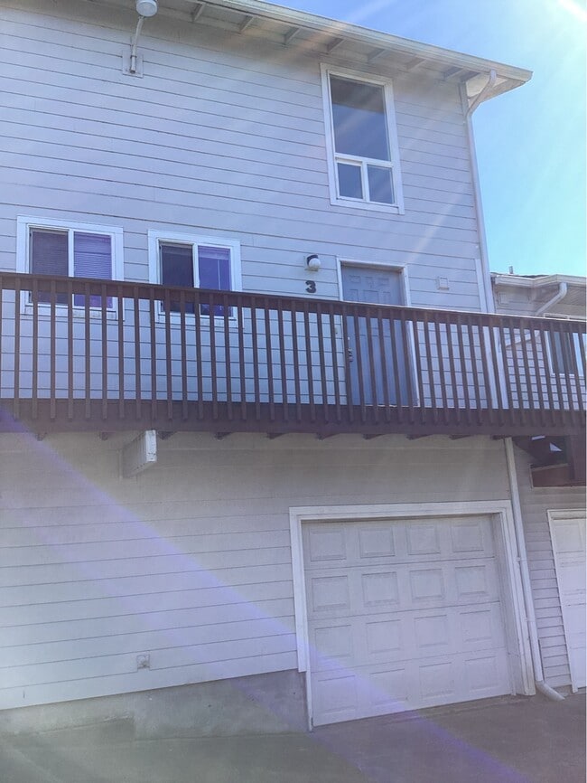 Building Photo - 1112 SW Hurbert St