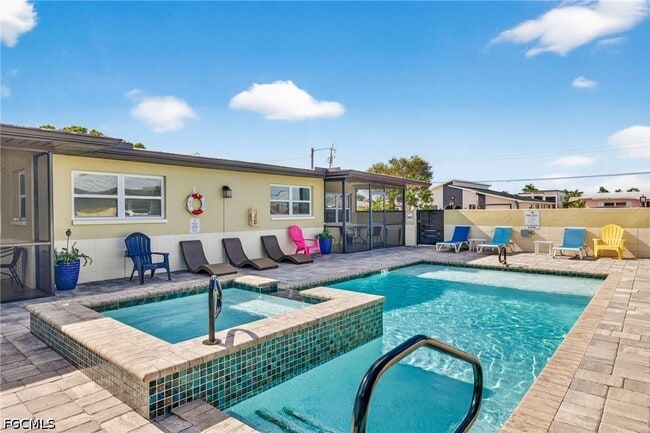 Building Photo - 4831 Tudor Dr