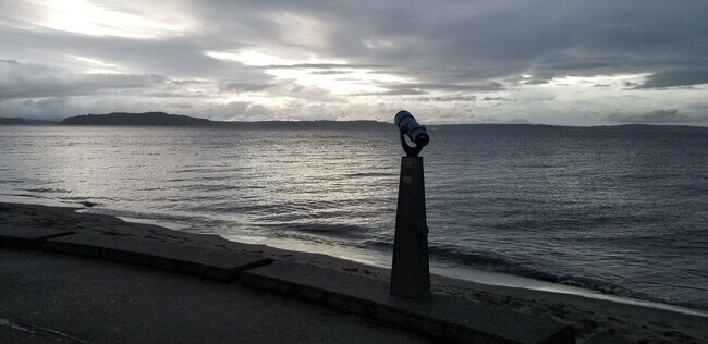 Building Photo - 2428 Alki Ave SW