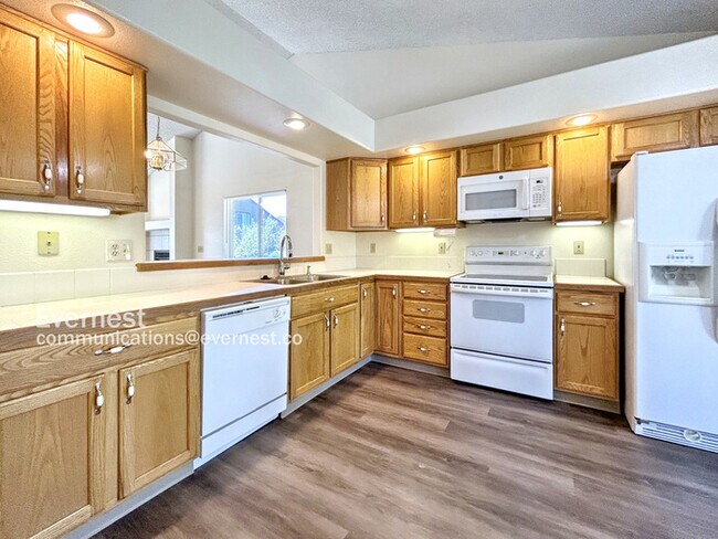 Building Photo - 4939 Chariot Dr