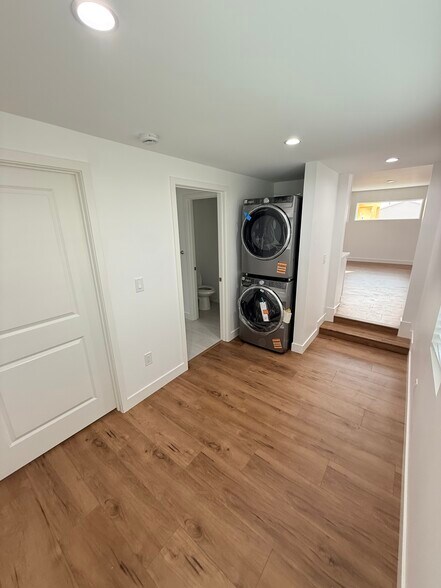 Building Photo - 9136 Clancey Ave