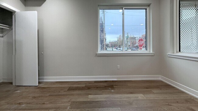 Building Photo - 701 N 40th St