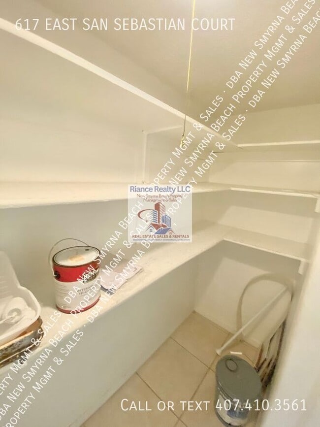 Building Photo - 617 E San Sebastian Ct