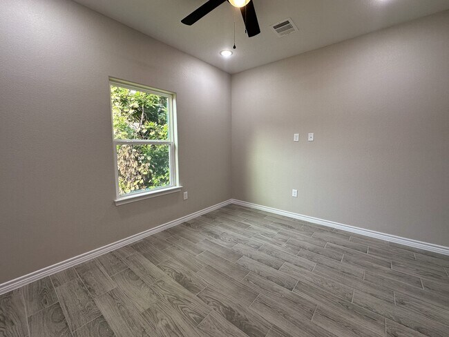 Building Photo - 16821 W Forrestal