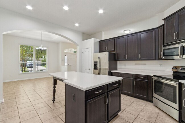 Building Photo - Charming 3-Bedroom Home in The Hideaway – ...