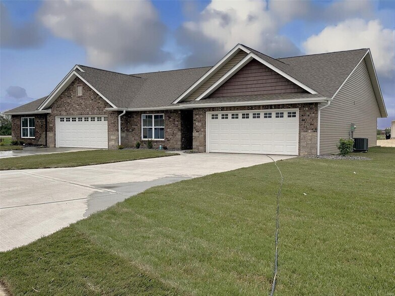 Building Photo - 18 Sonata Ln