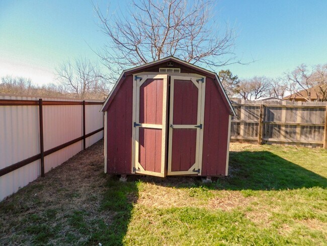 Building Photo - 244 Ariana Ct