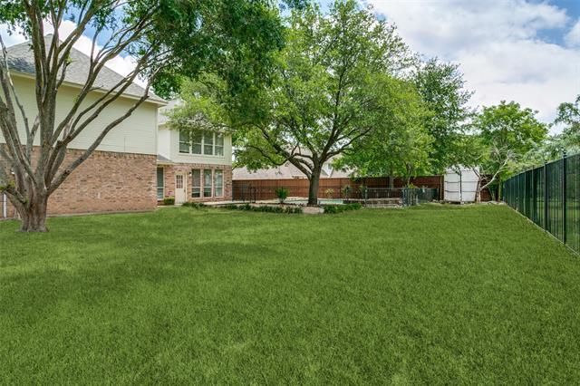 Building Photo - 900 Meadow Ln