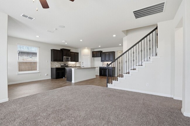 Building Photo - Beautiful on Burlingame