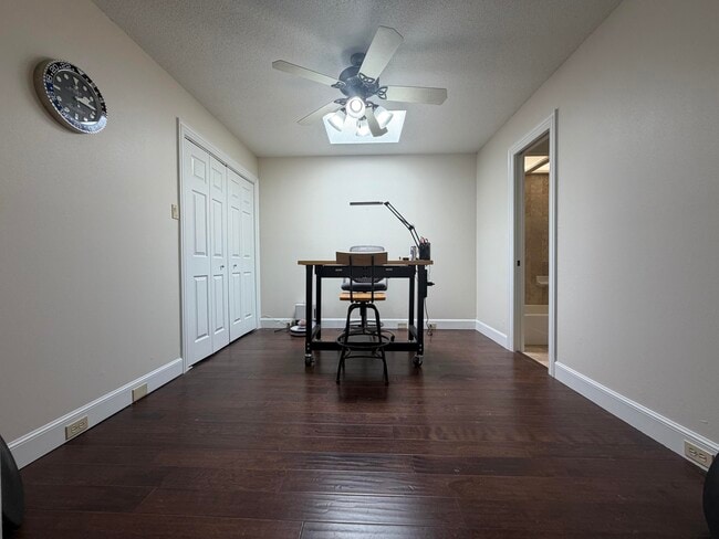 Building Photo - 4103 101st St