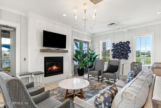 Building Photo - 91 Pinebury Ln
