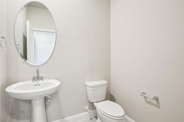 Building Photo - 2211 Gustavus Dr