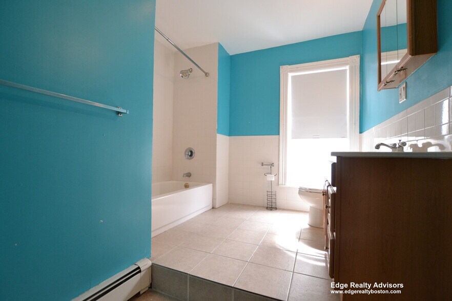 Building Photo - 3 Washburn Ter