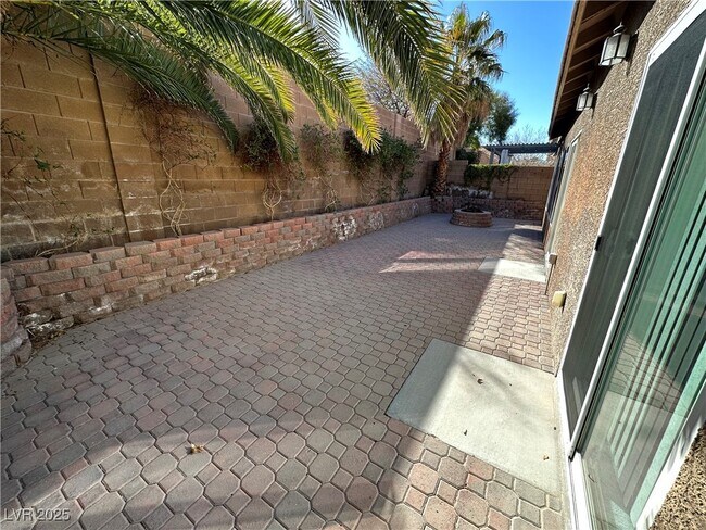 Building Photo - 9137 Weeping Hollow Ave