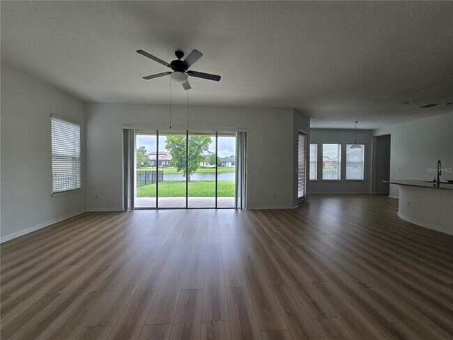 Building Photo - 11839 Cross Vine Dr