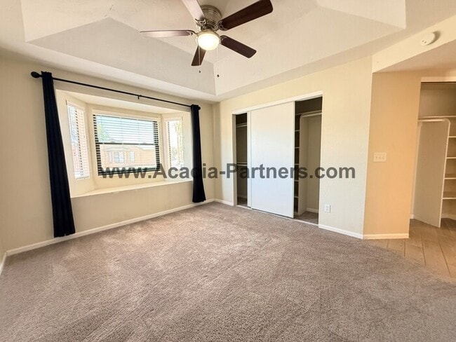 Building Photo - Three bedroom home with spacious great room