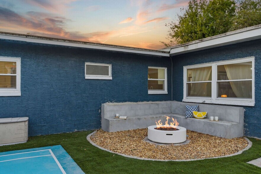 Building Photo - 11365 115th St