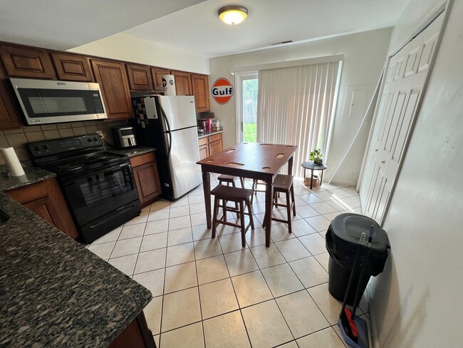 Building Photo - 1227 Marywood Ct