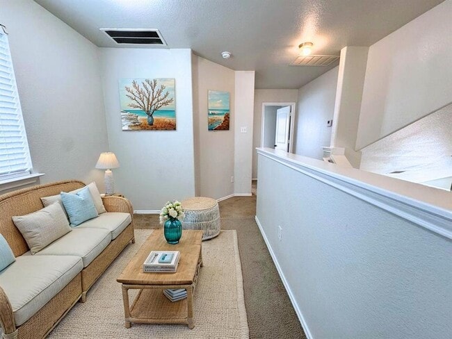 Building Photo - 716 Alamo Plaza Dr