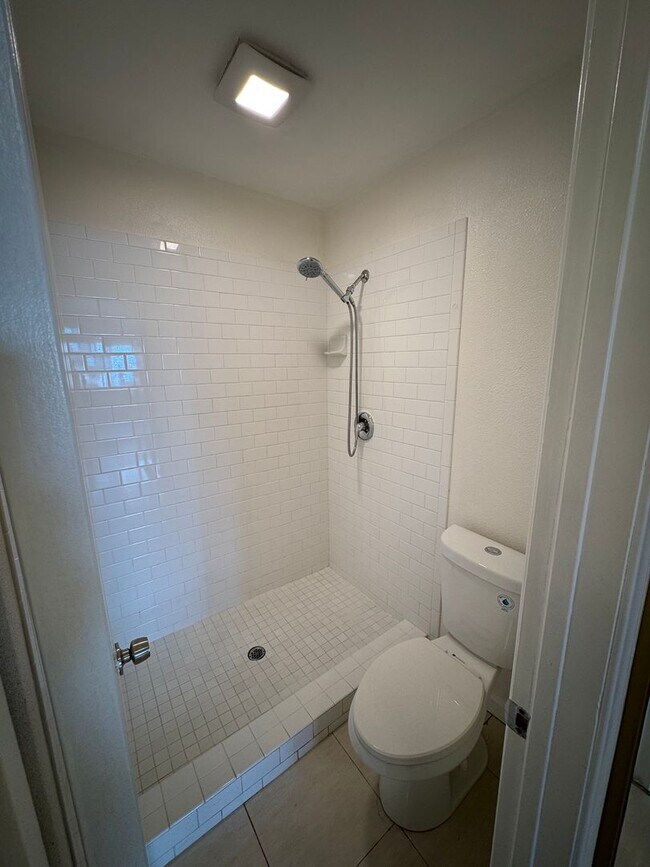 Building Photo - Newly Remodeled 2 Bedroom 2 Bath Condo in Chula Vista - $2600 a month