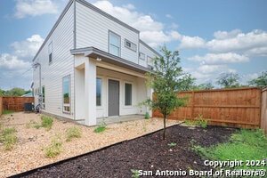 Building Photo - 307 San Salvador Ave