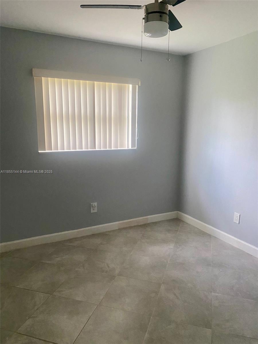 Building Photo - 6255 SW 62nd Ct