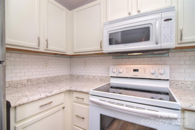 Building Photo - 158 Portestown Way