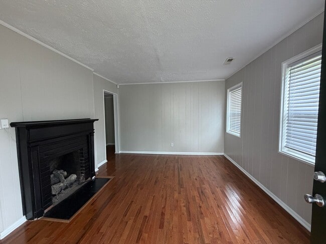 Building Photo - 53 Pelham Heights