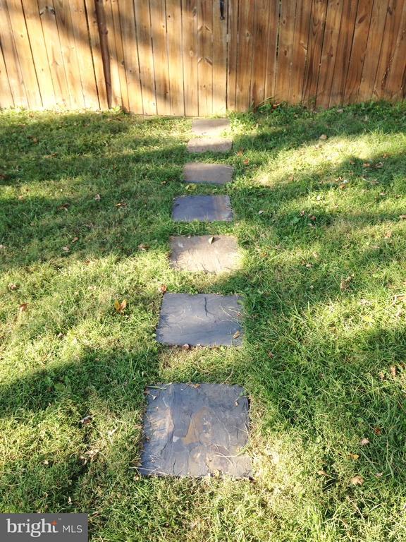 Building Photo - 4614 Charlton Ct