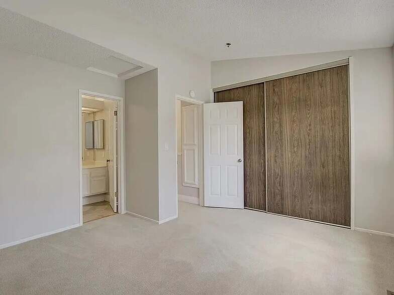 Building Photo - 1370 Las Juntas Way