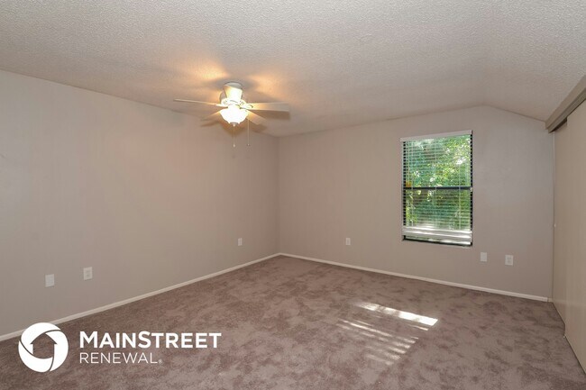 Building Photo - 4946 Camphor Ave