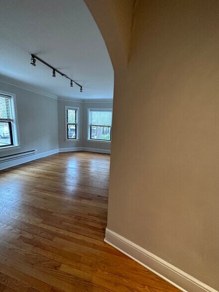 Building Photo - 2331 N Rockwell St