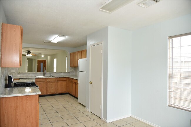 Building Photo - 10406 Sutter Glen Ln