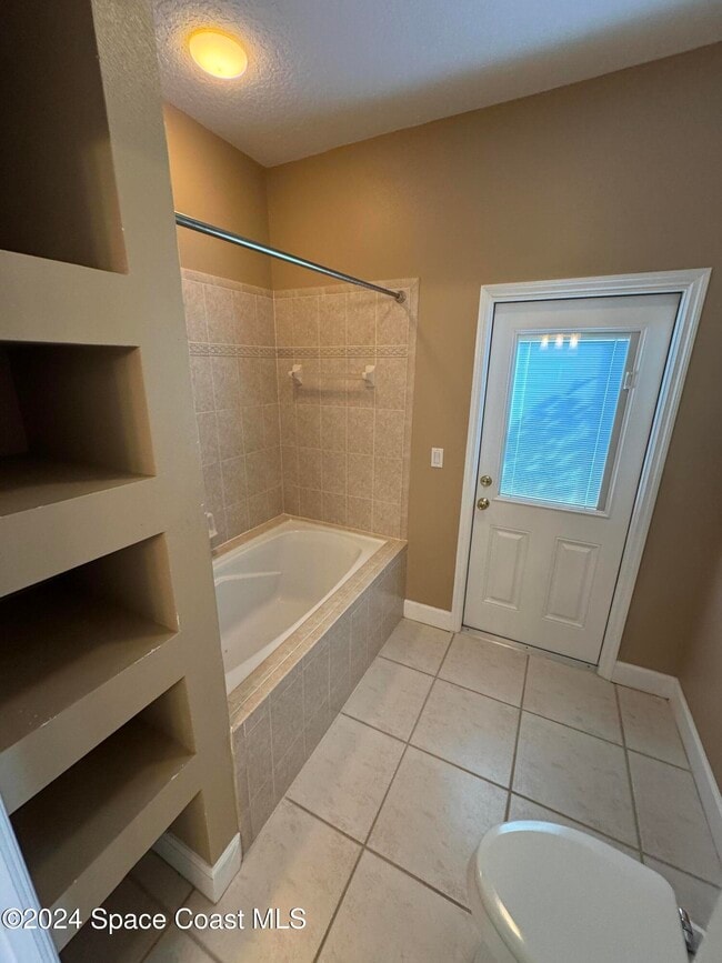 Building Photo - 1507 Auburn Lakes Dr