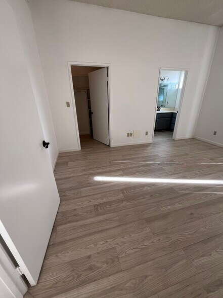 Master Bedroom - 6140 Monterey Rd