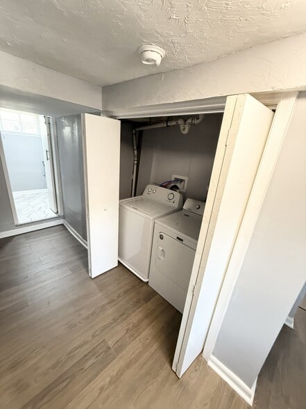 Building Photo - 4206 Urn St