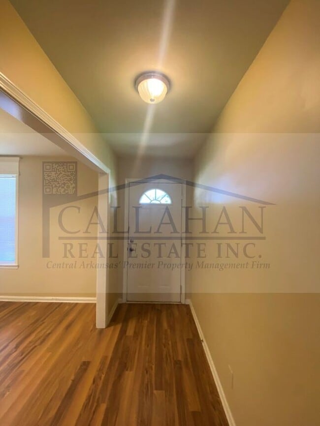 Building Photo - Jacksonville 4 Bedroom Home
