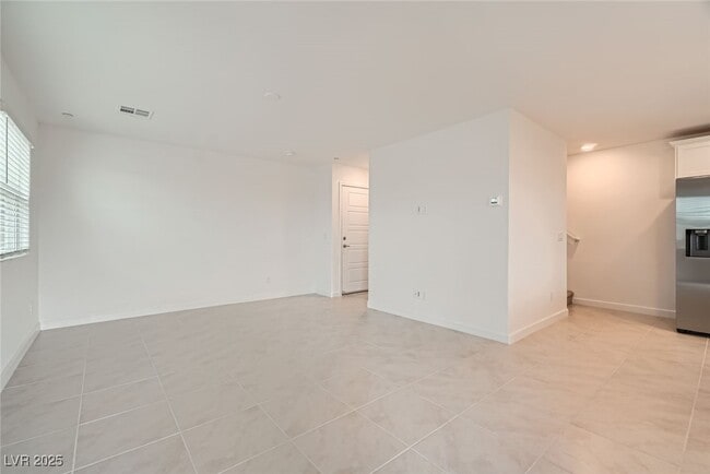 Building Photo - 911 Watford Pl