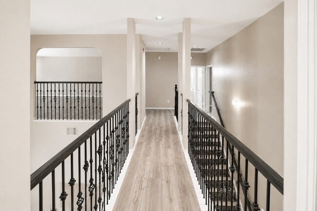 Building Photo - 3906 Lakeridge Canyon Dr